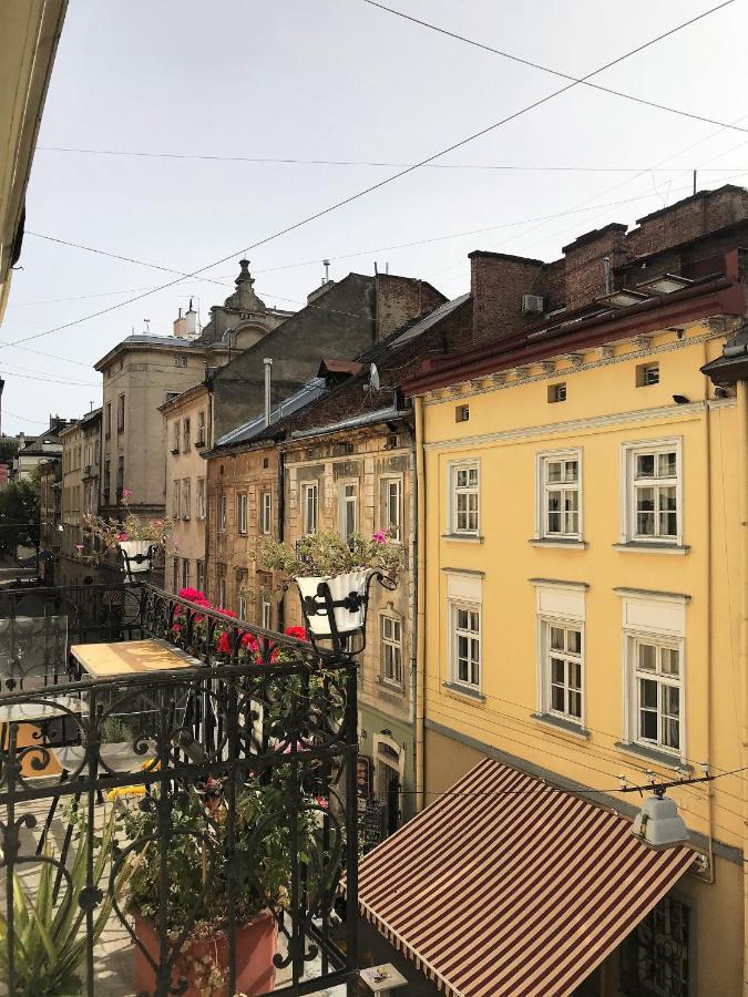 Center Lviv Rynok Square 17アパートメント エクステリア 写真