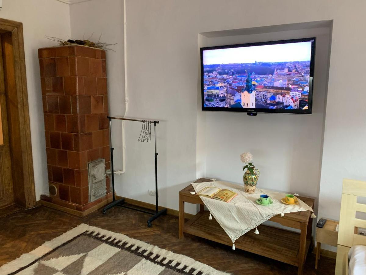Center Lviv Rynok Square 17アパートメント エクステリア 写真